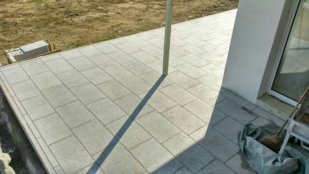 Balkon- und Terassensarnierung